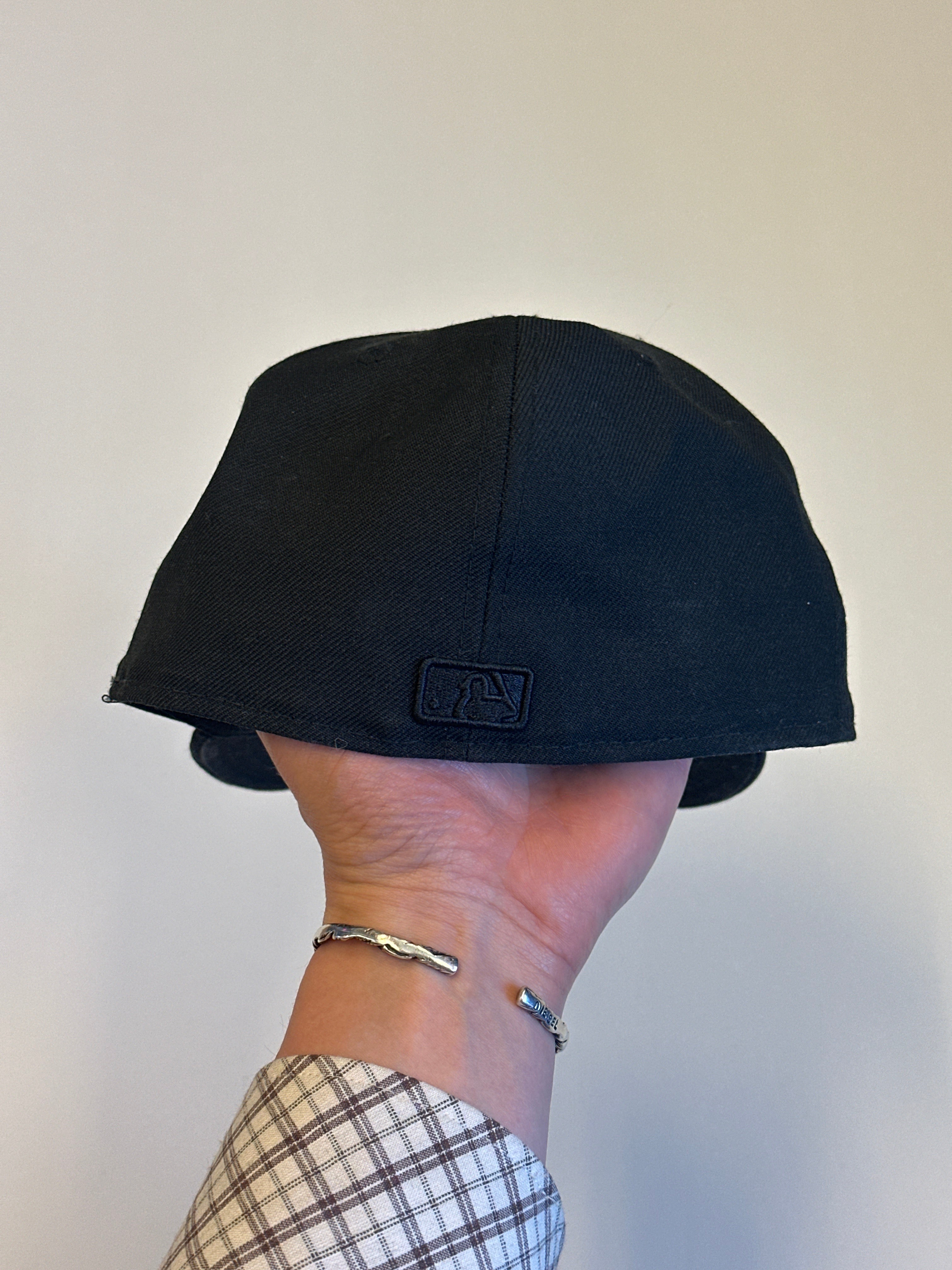 NY fitted derhúfa stærð 7 5/8