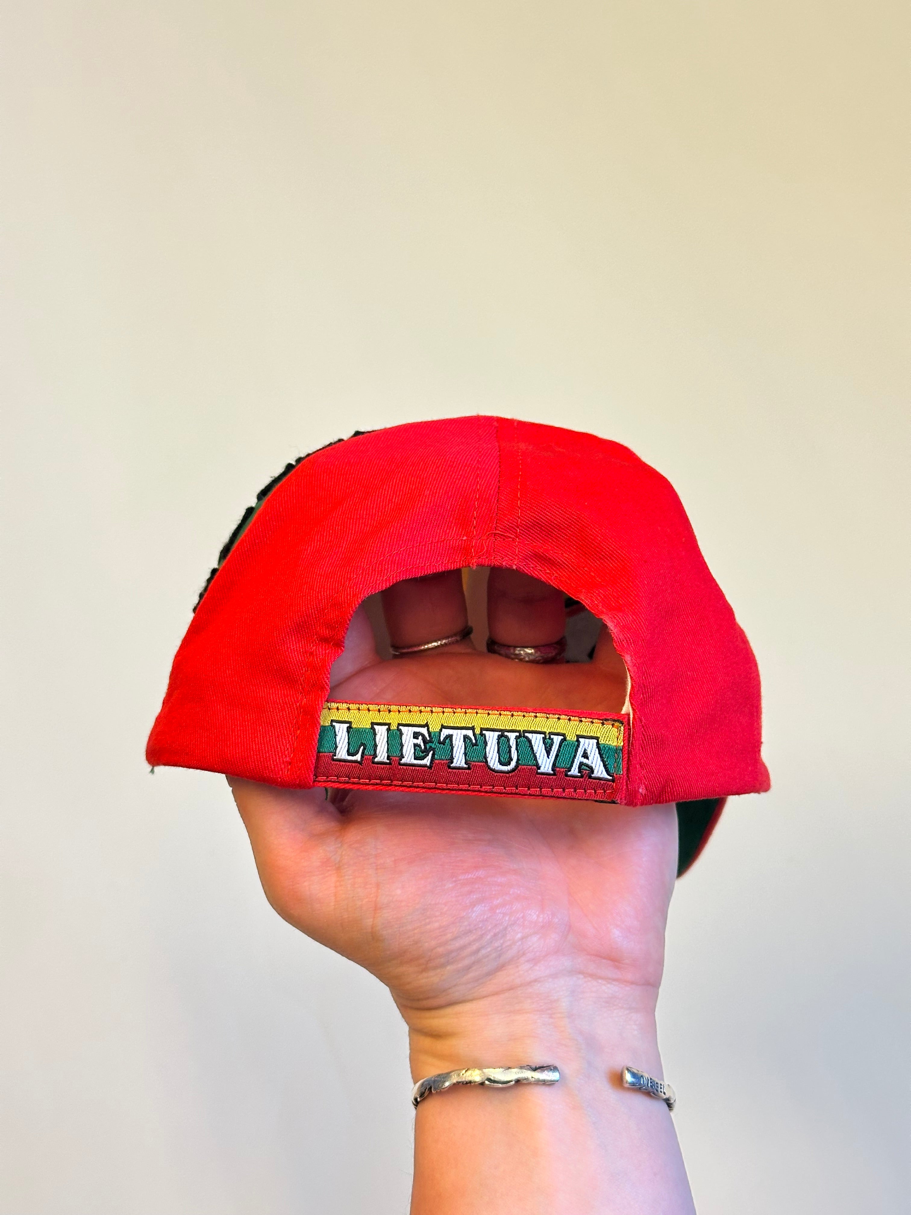 Litháen derhúfa OS