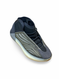 Yeezy QNTM skór 45 1/3 en fitta nær 44