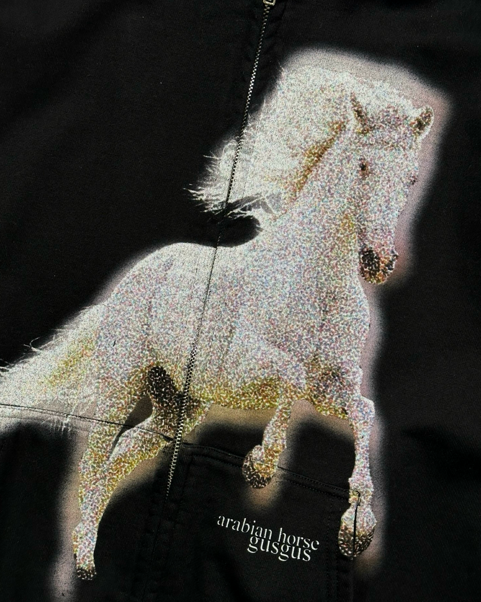 Hi-NRG Arabian Horse Hettupeysa L UPPBOÐ