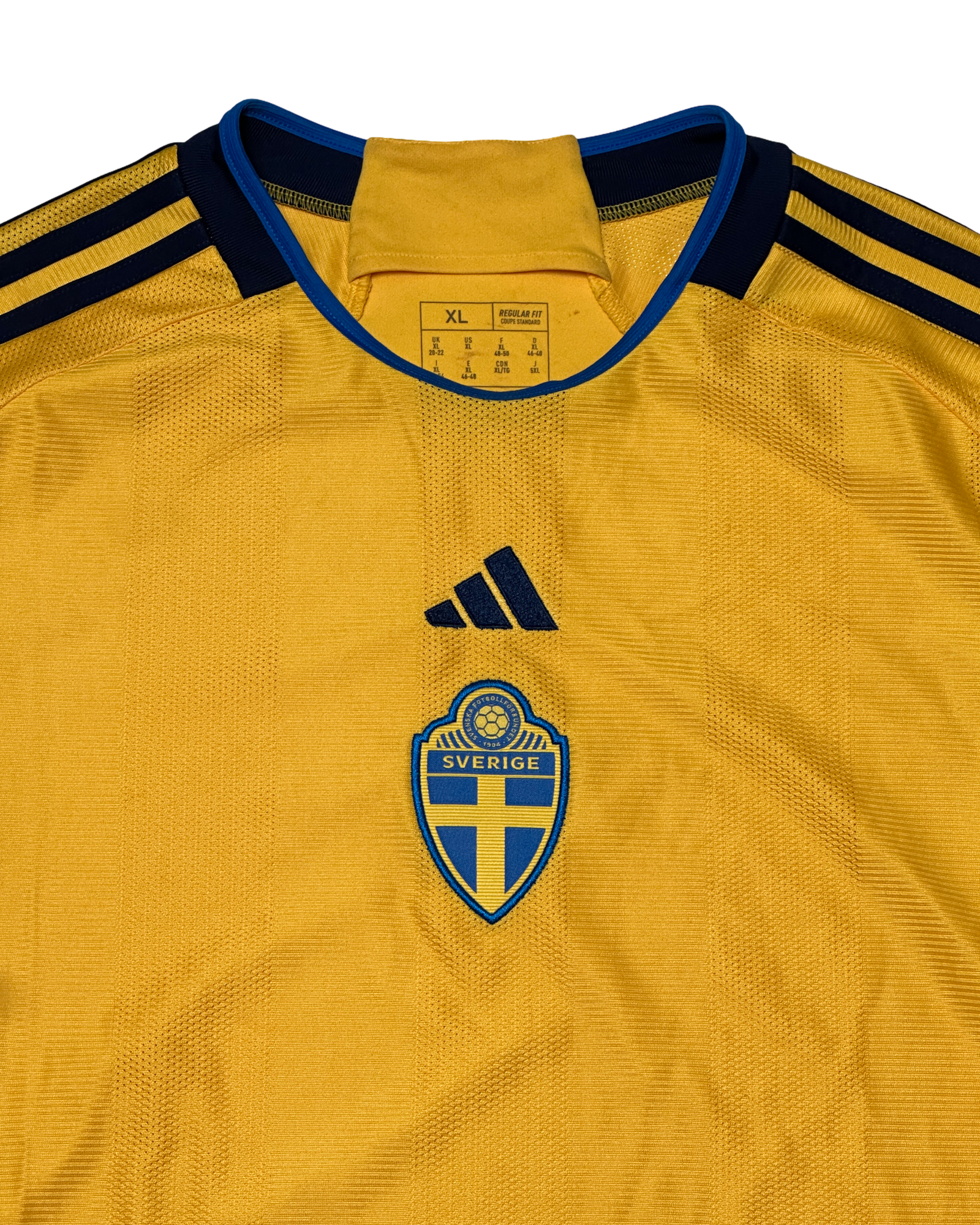 Sænsk fótboltatreyja fittar dömu XL herra M